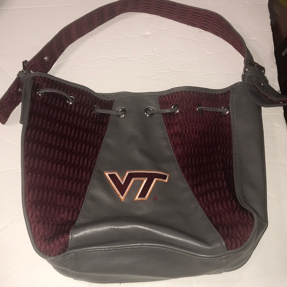 Womenโs VT Bucket Bag
